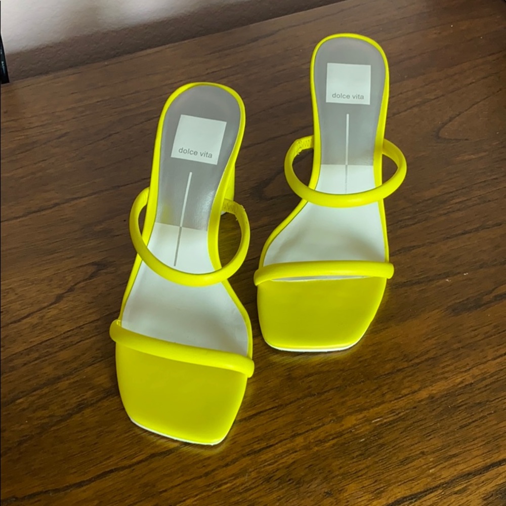 DOLCE VITA SANDALS